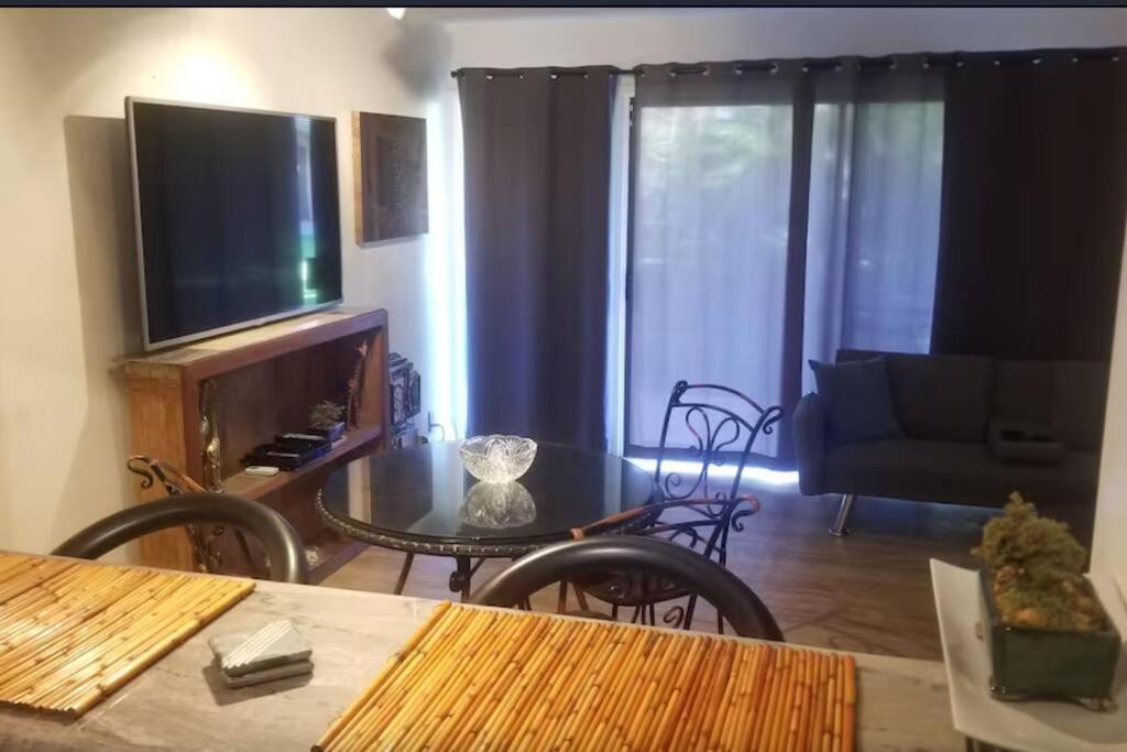 Huge 1 Bedroom In Heart Of 基黑 客房 照片